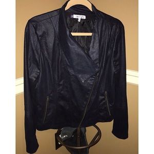 Jennifer Lopez crop jacket